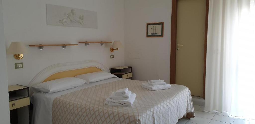 קאטוליקה Hotel Continental מראה חיצוני תמונה