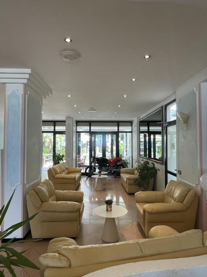 קאטוליקה Hotel Continental מראה חיצוני תמונה