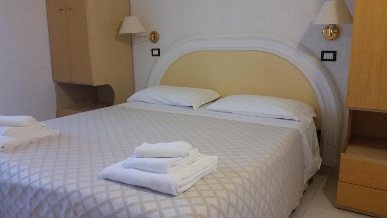 קאטוליקה Hotel Continental מראה חיצוני תמונה