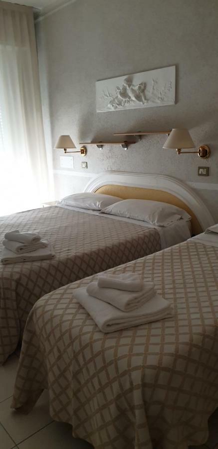 קאטוליקה Hotel Continental מראה חיצוני תמונה